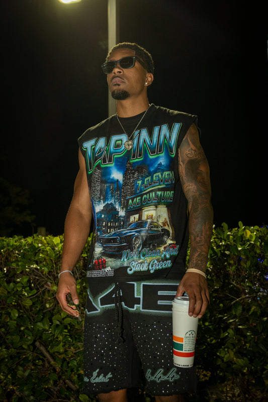 Complete Tap  inn t-shirt and A4E short